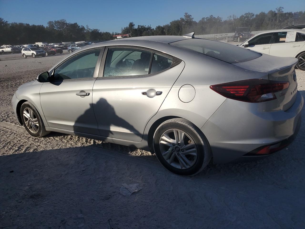 2020 Hyundai Elantra - Image 2
