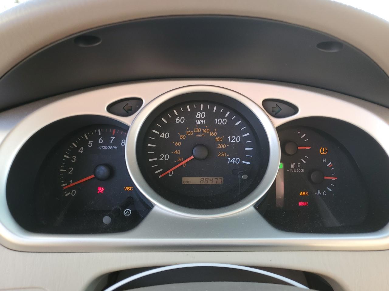 2005 Toyota Highlander - Image 9