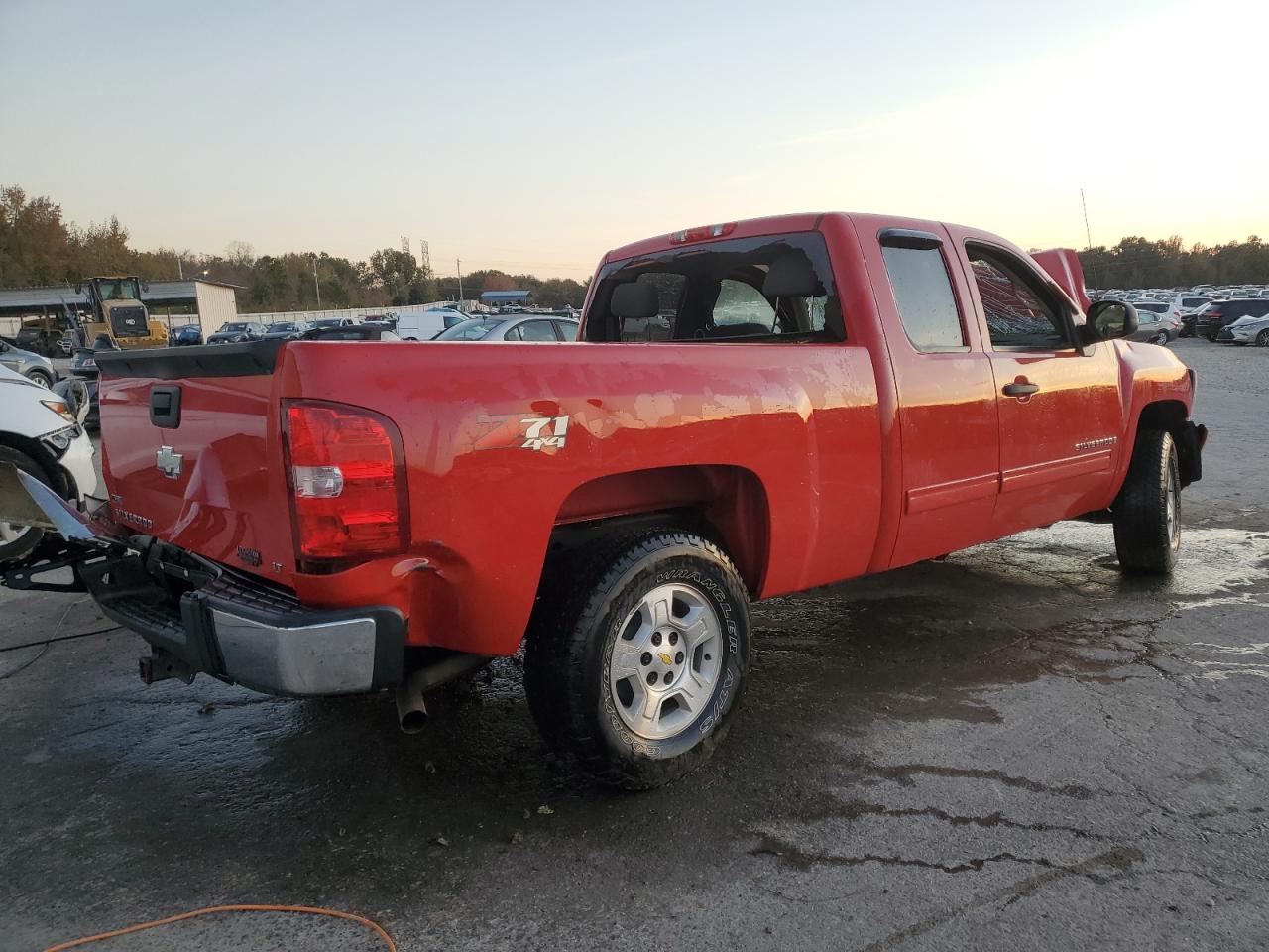 2009 Chevrolet Silverado - Image 3