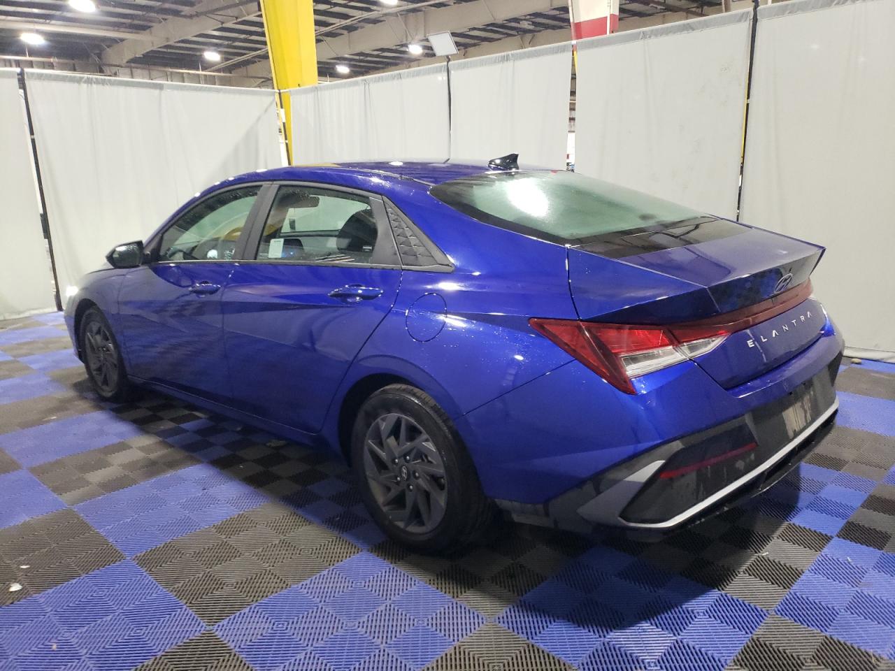 2024 Hyundai Elantra - Image 2