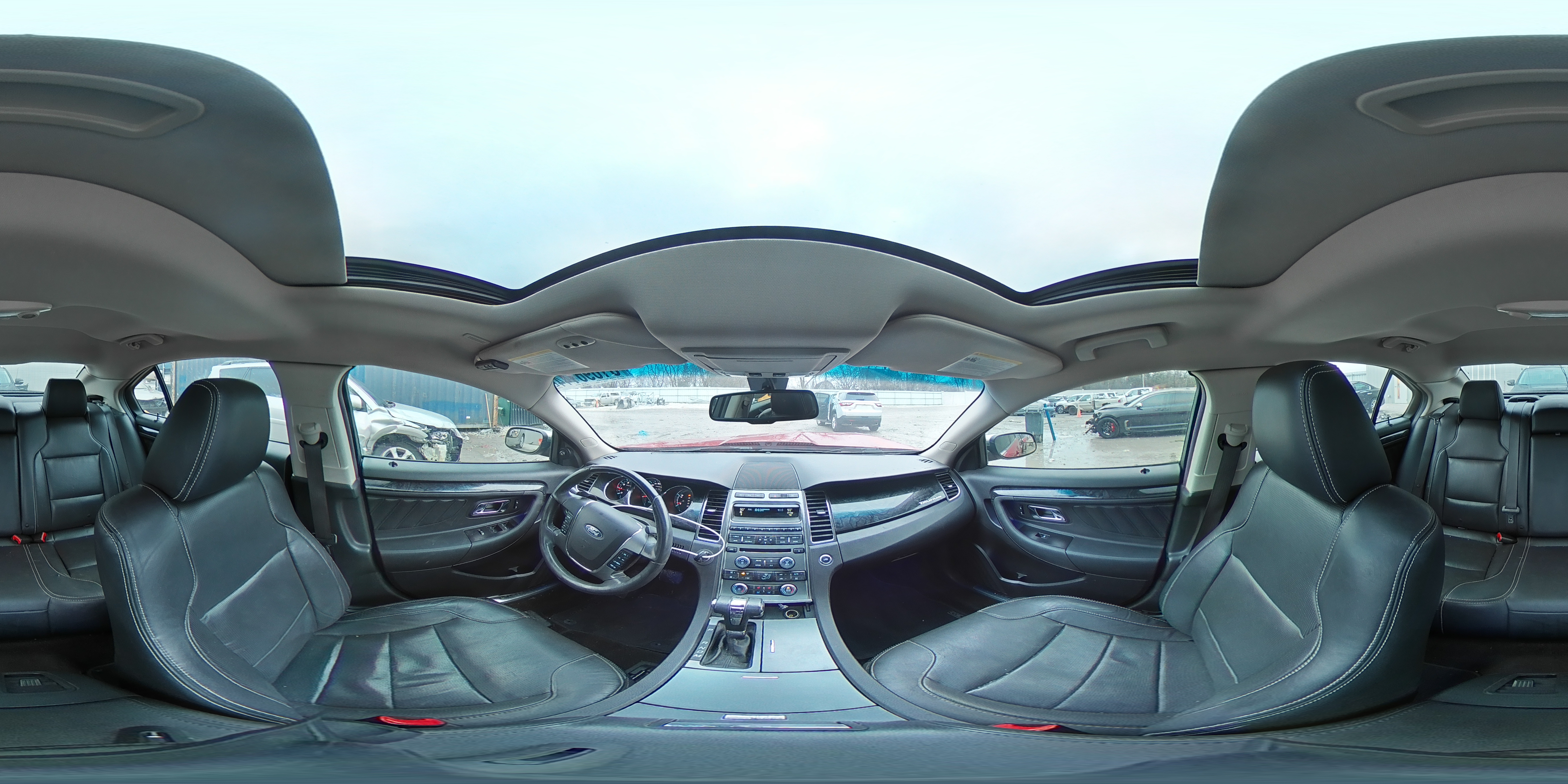 2012 Ford Taurus - Image 14