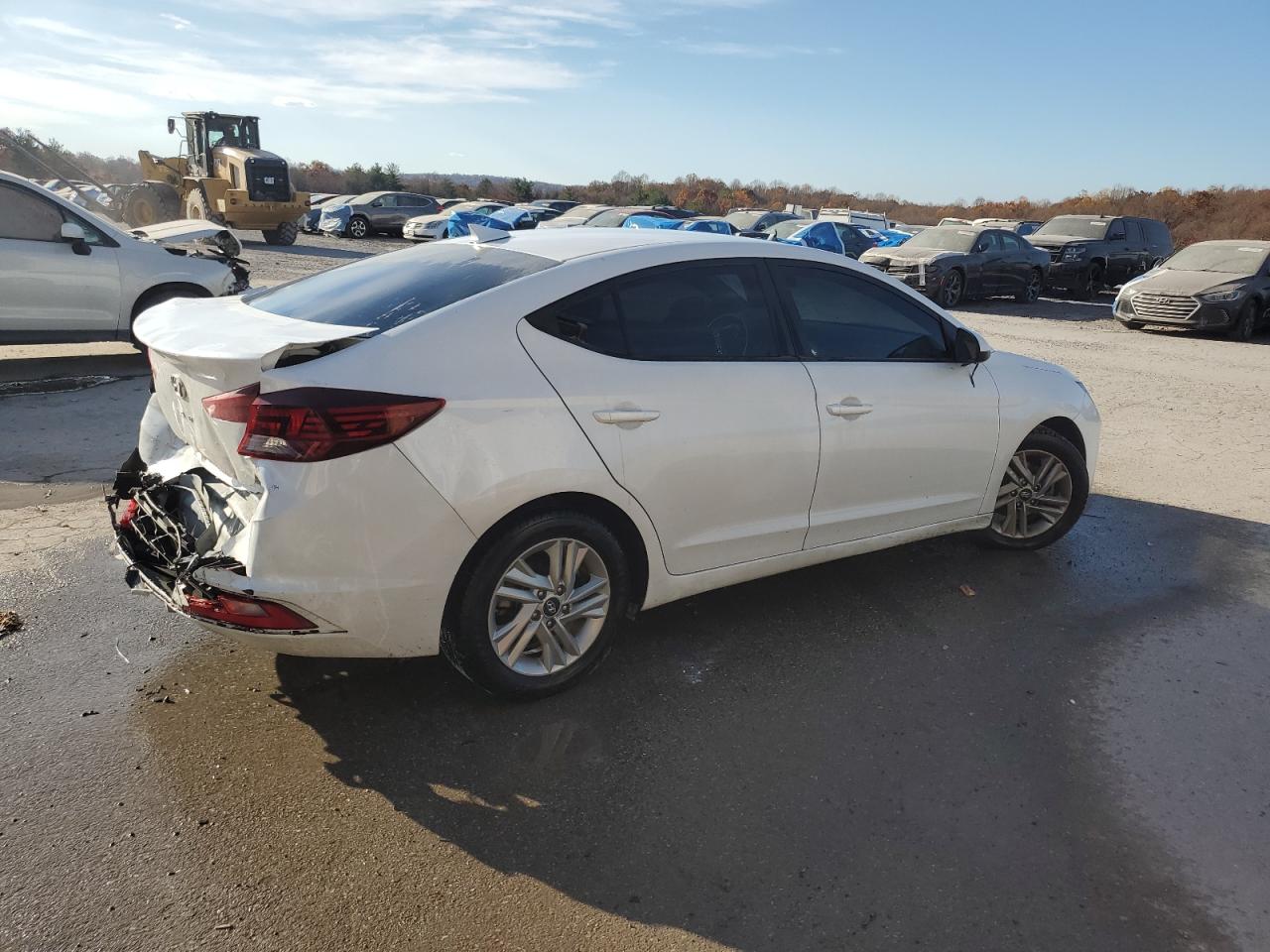 2020 Hyundai Elantra - Image 3