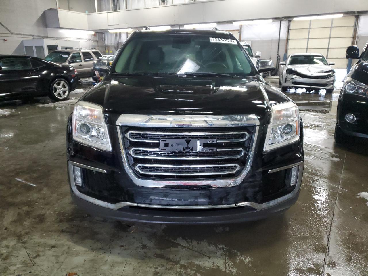 2017 GMC Terrain - Image 5
