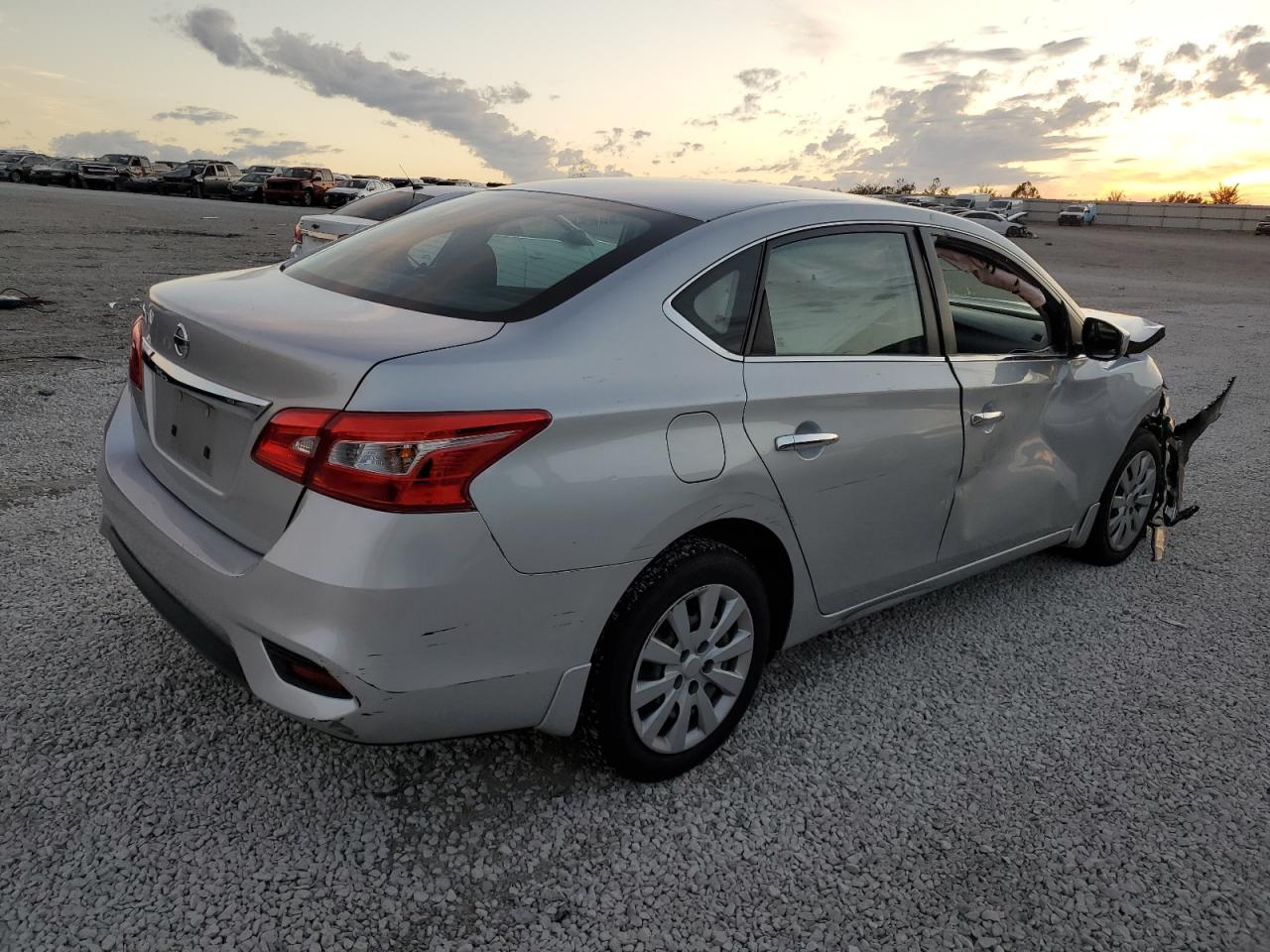 VIN 3N1AB7AP7HY247930 2017 NISSAN SENTRA no.3