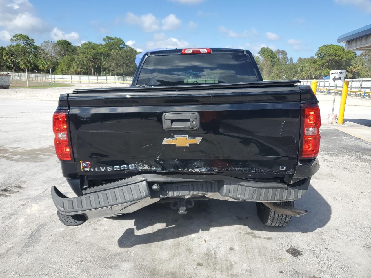 2016 Chevrolet Silverado - Image 6