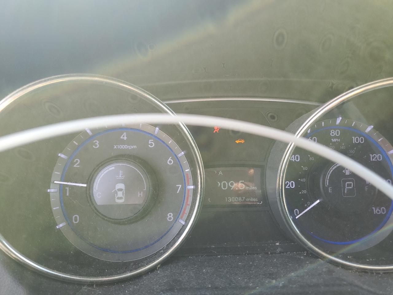 2012 Hyundai Sonata - Image 9