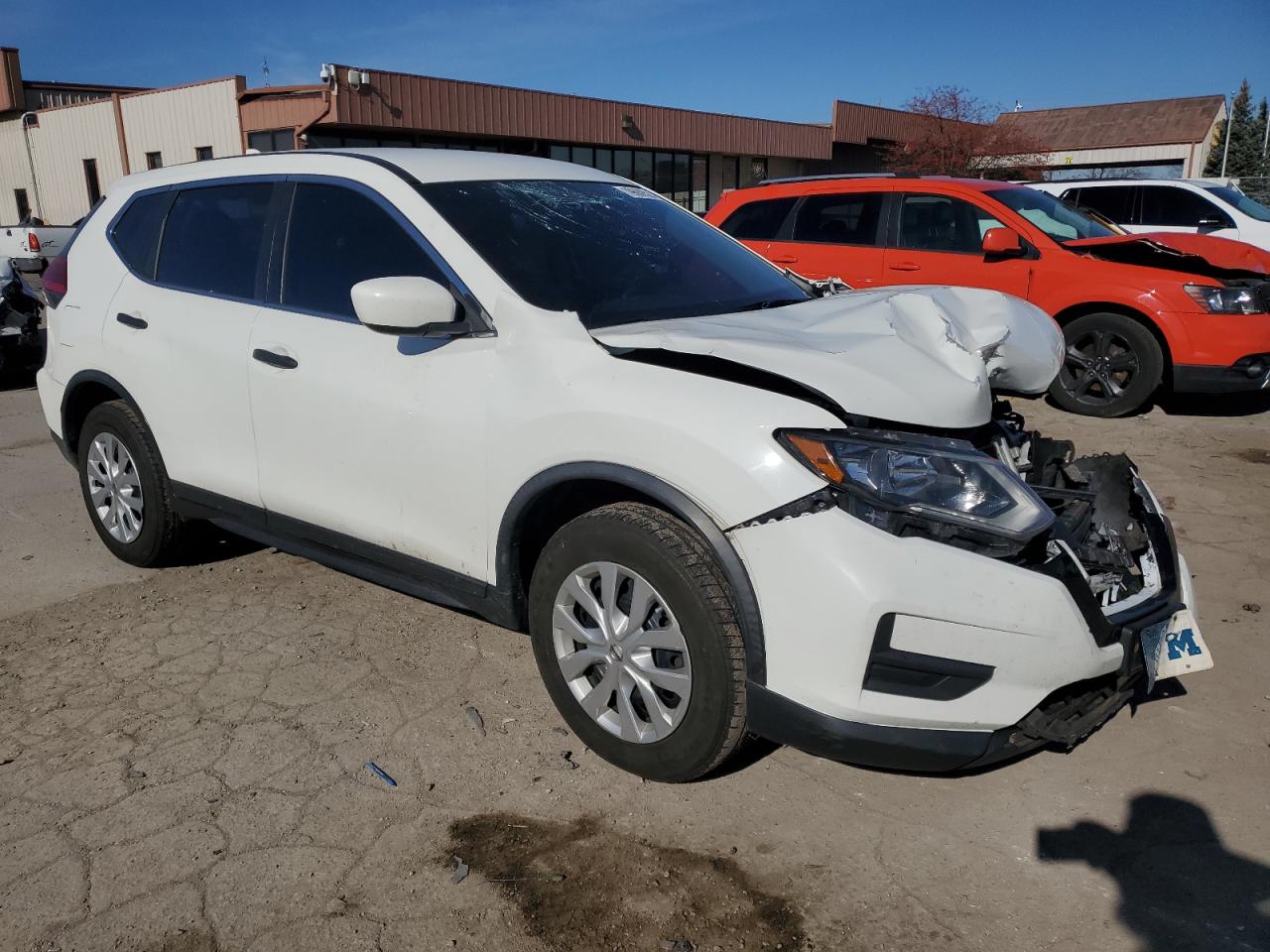 KNMAT2MVXHP523588 NISSAN ROGUE 2017