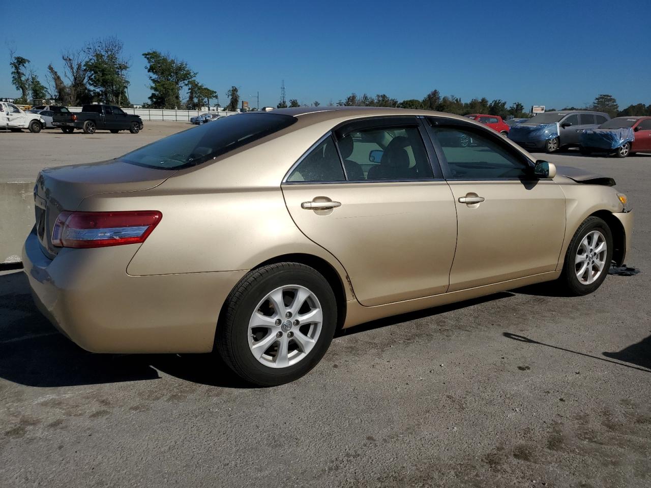 2011 Toyota Camry - Image 3
