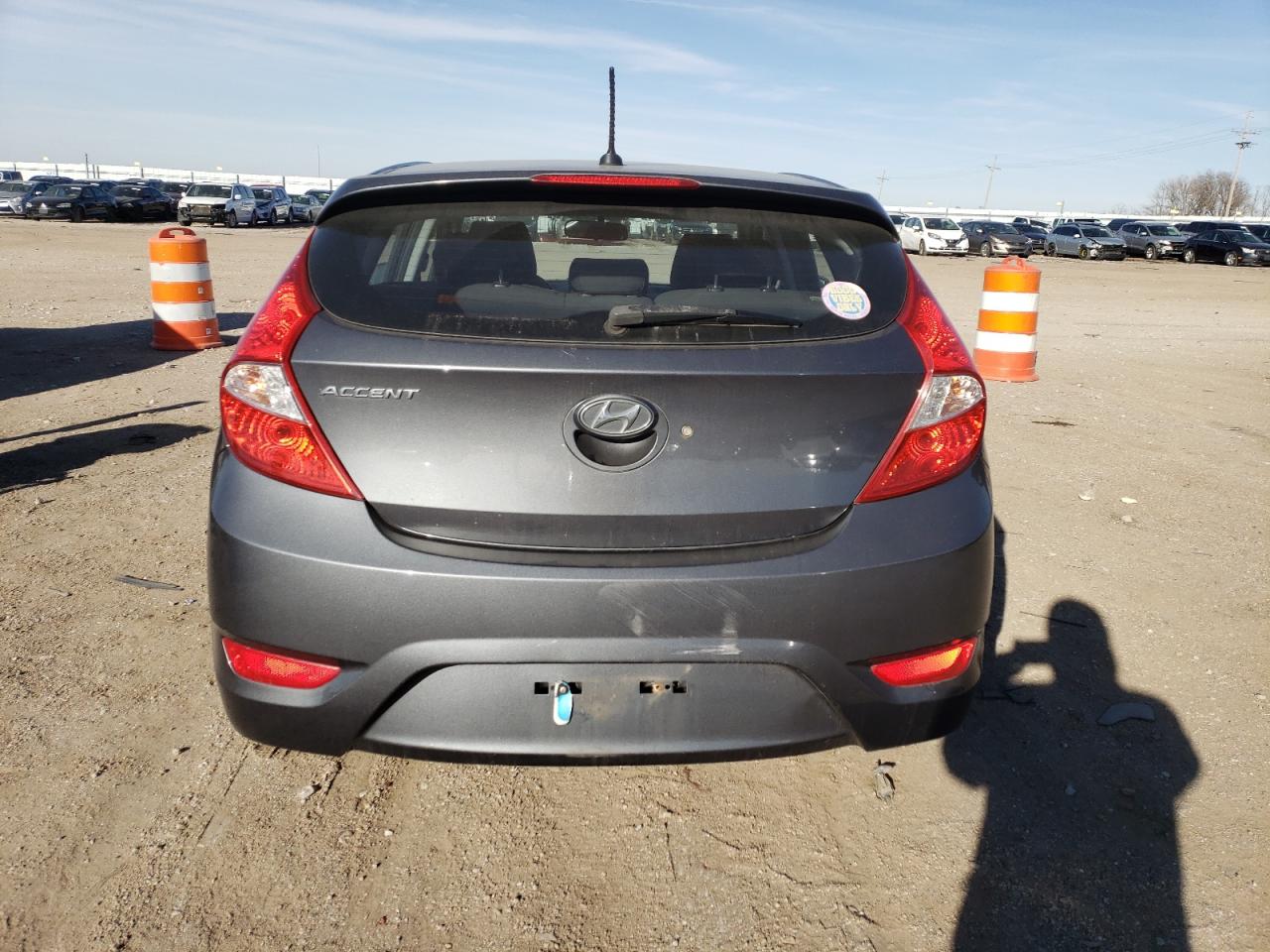 2013 Hyundai Accent - Image 6