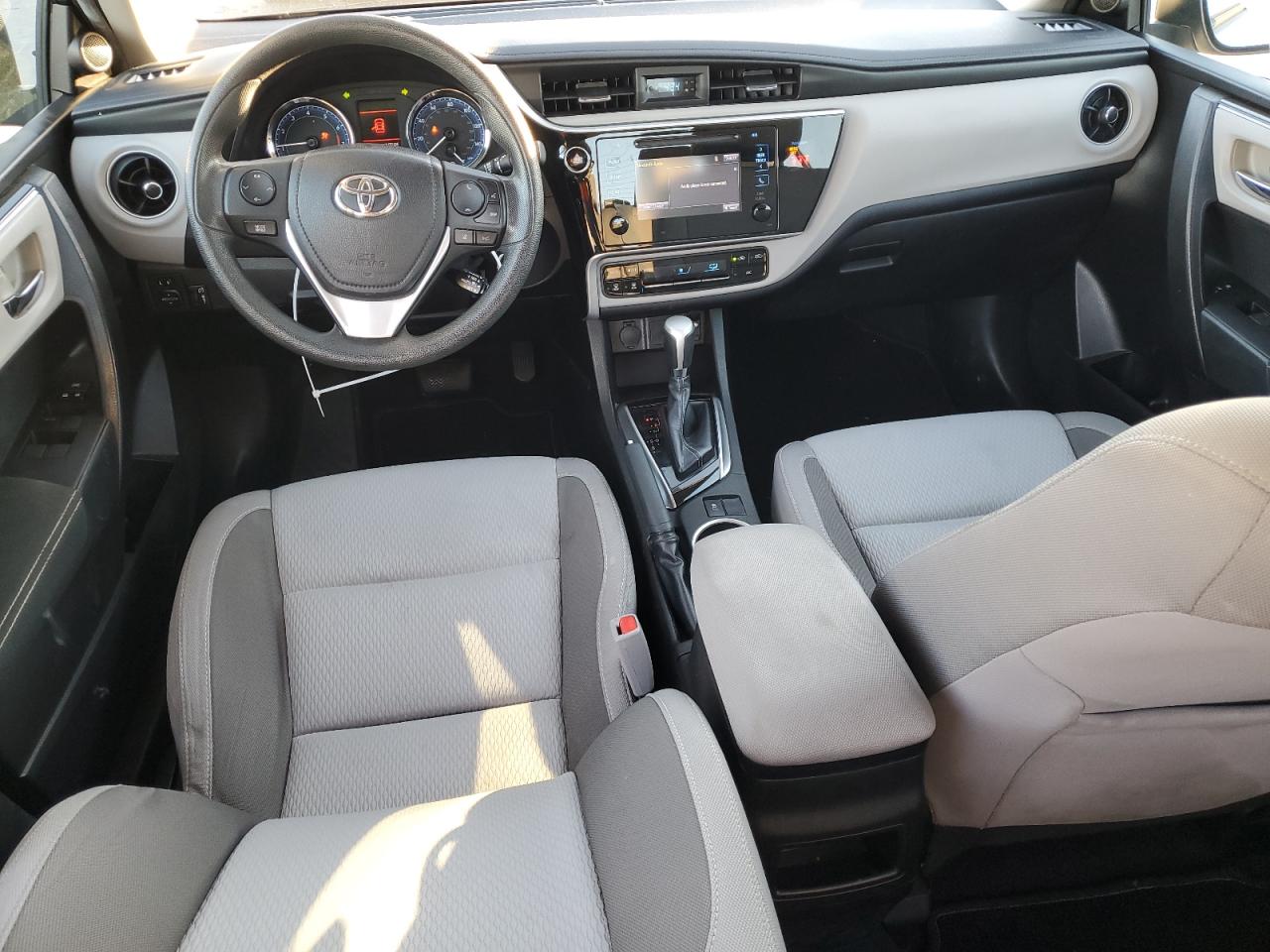 VIN 5YFBURHE0JP786004 2018 TOYOTA COROLLA no.8