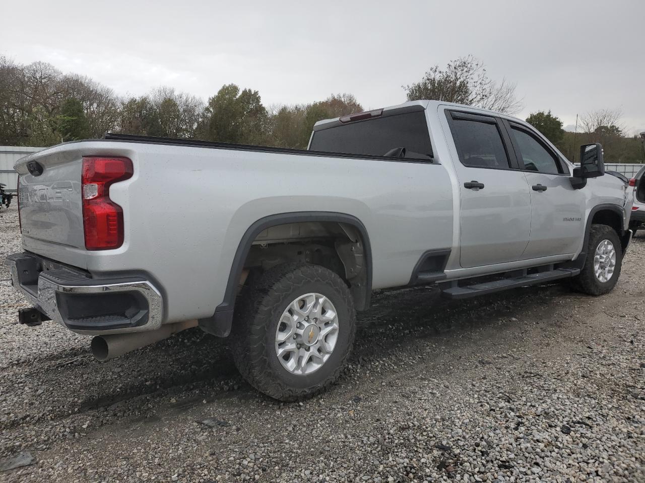 2021 Chevrolet Silverado - Image 3