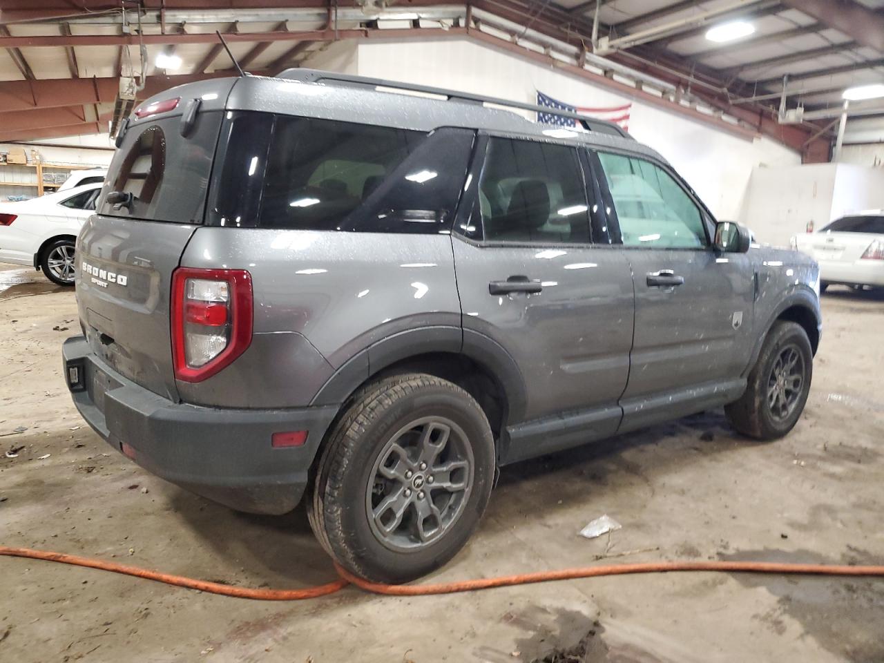 2021 Ford Bronco - Image 3
