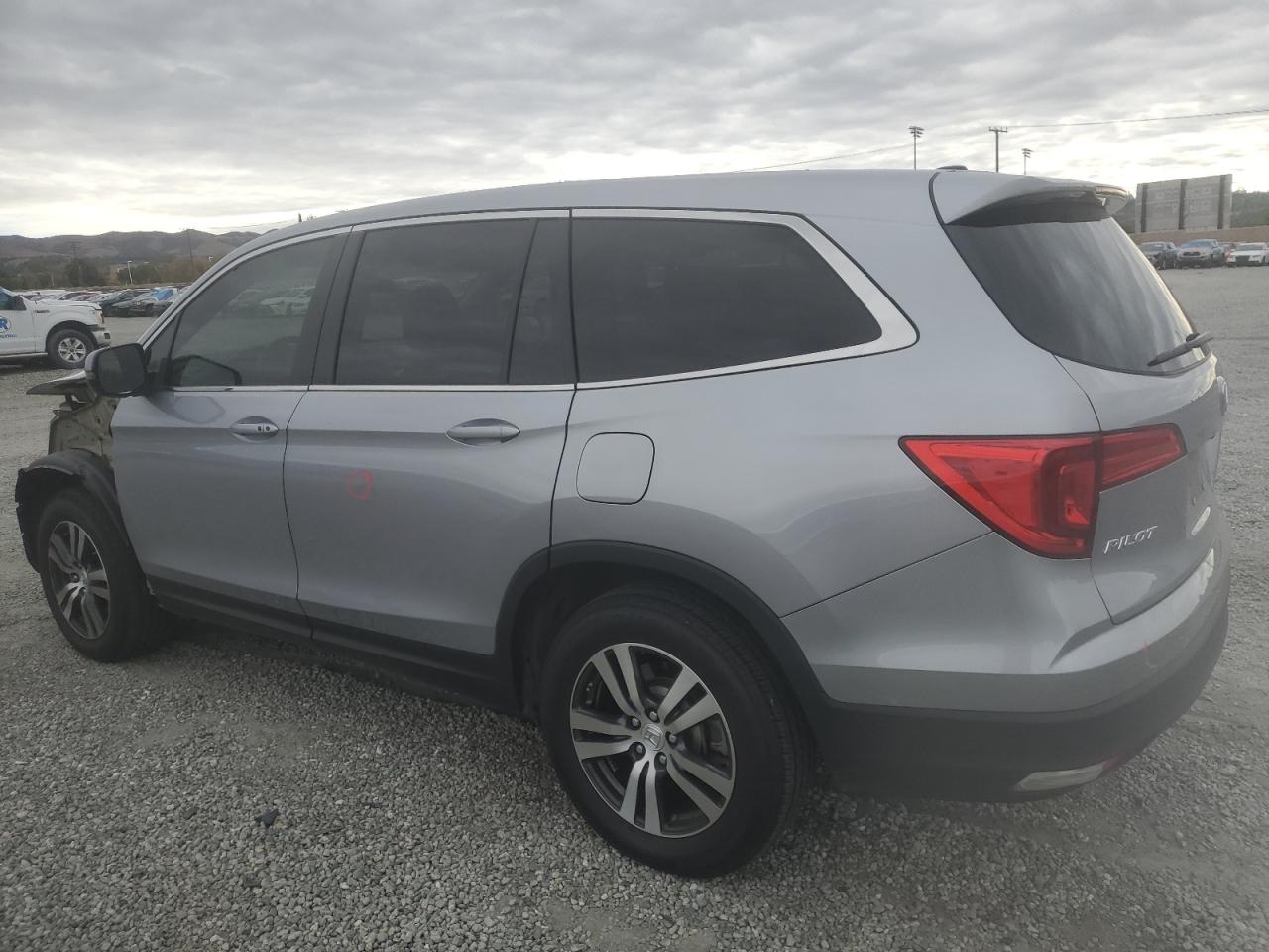 2018 Honda Pilot - Image 2