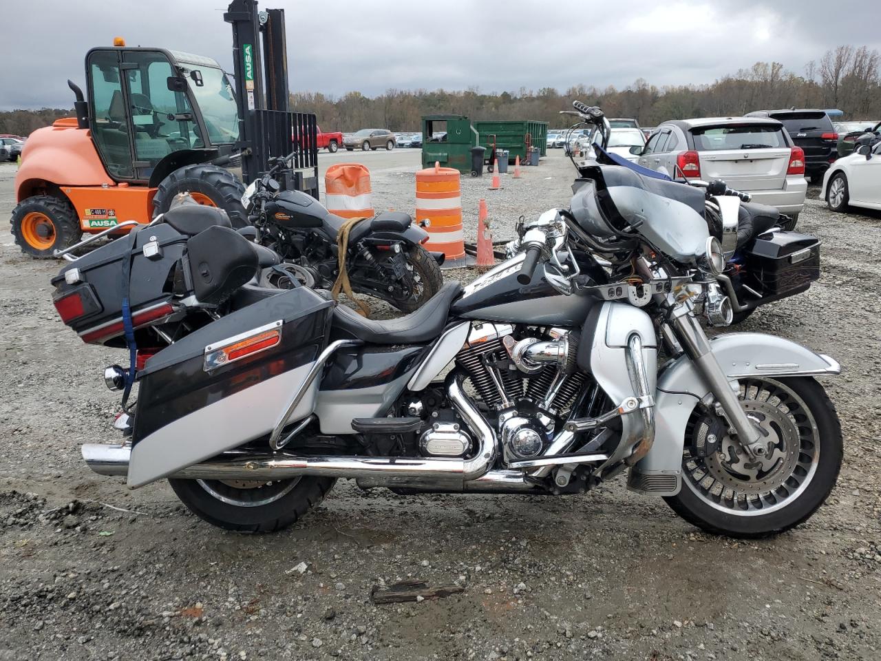 2012 Harley-Davidson Flhtk Electra Glide Ultra Limited for Sale in Spartanburg, SC - Front End