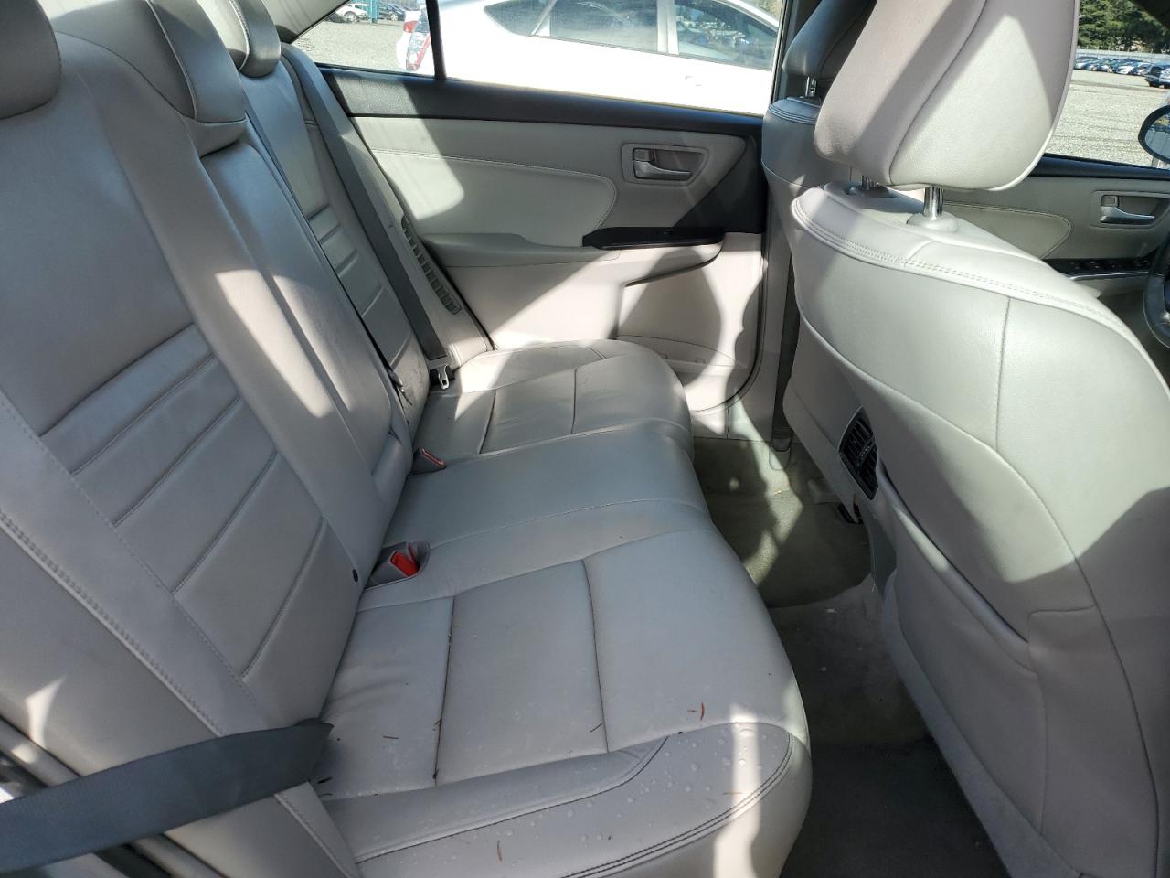 2015 Toyota Camry - Image 10