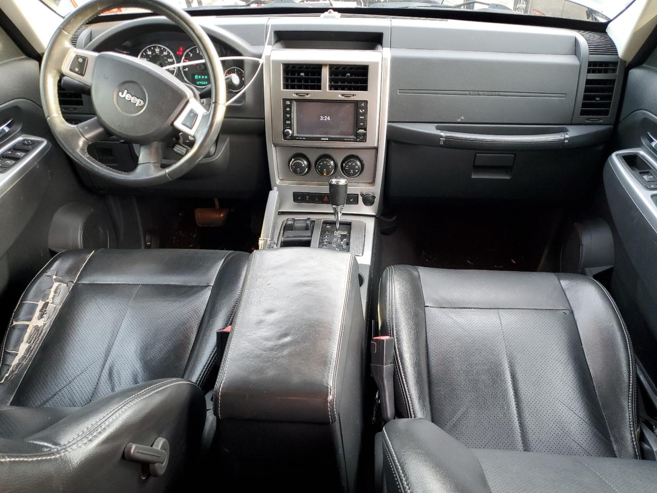 2010 Jeep Liberty (North America) - Image 8