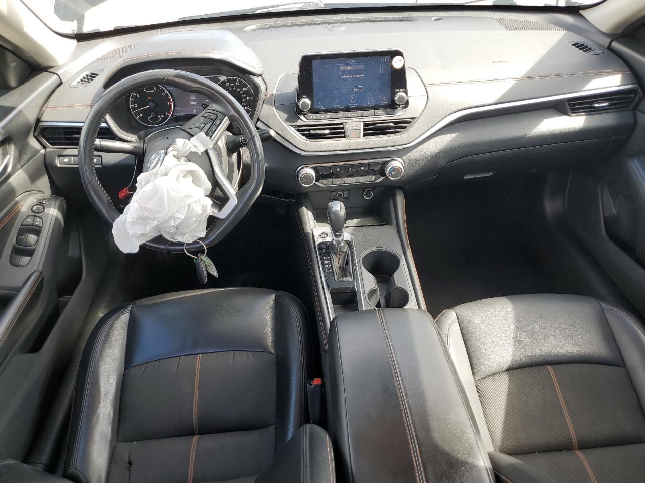 2022 Nissan Altima - Image 8