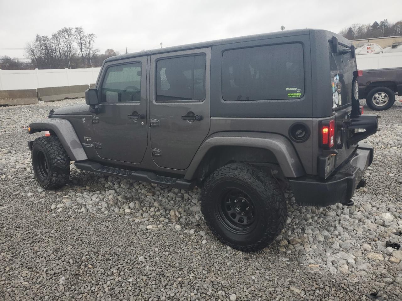 2017 Jeep Wrangler Unlimited Sahara VIN: 1C4BJWEG4HL547362 Lot: 80548614