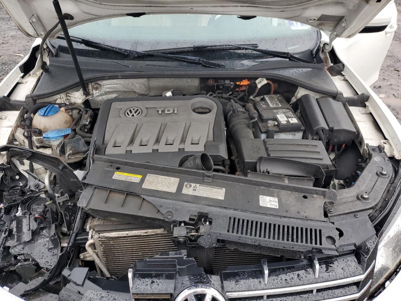 2014 Volkswagen Passat Sel VIN: 1VWCN7A32EC044701 Lot: 82429824