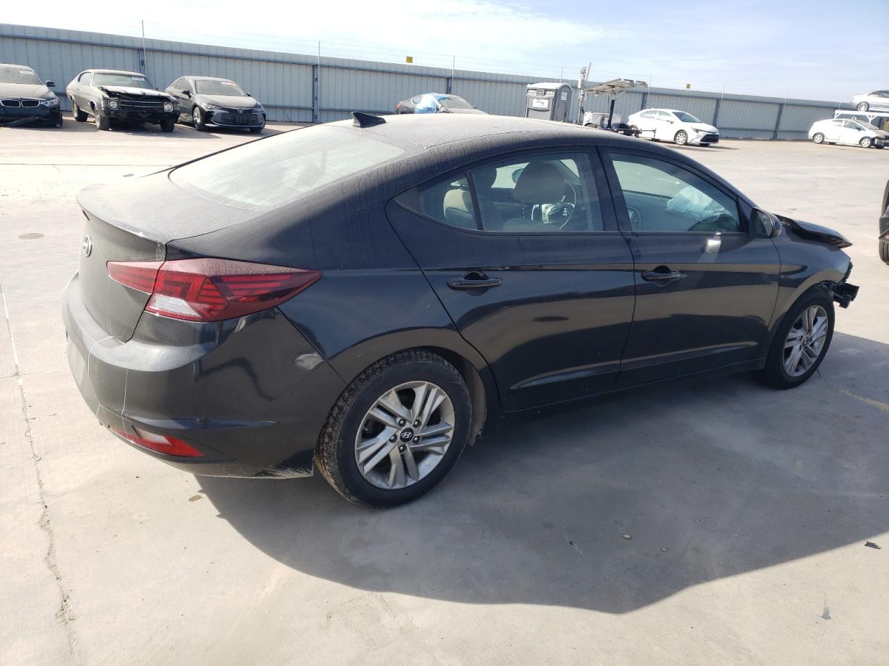 2020 Hyundai Elantra - Image 3