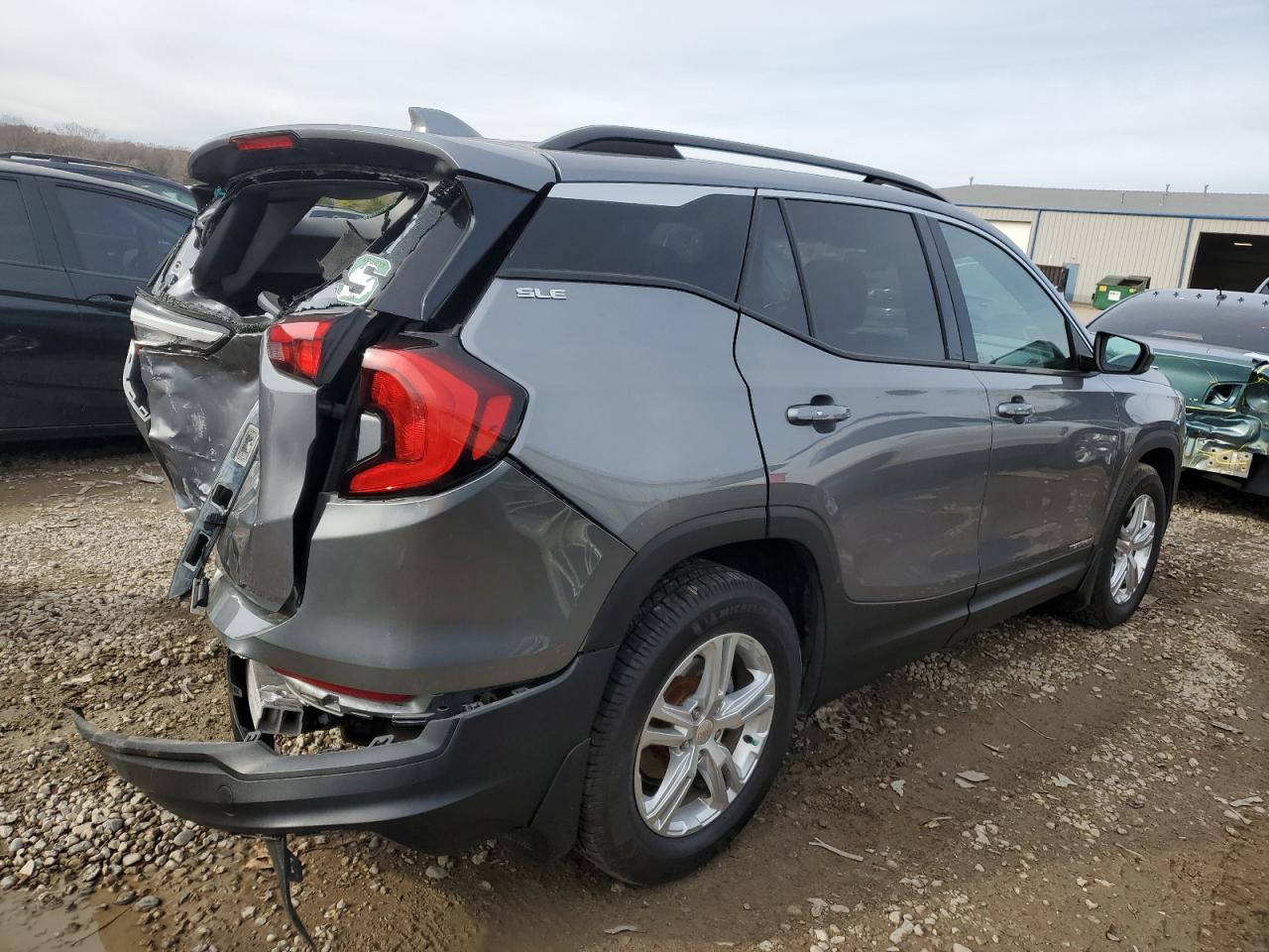 2018 GMC Terrain - Image 3