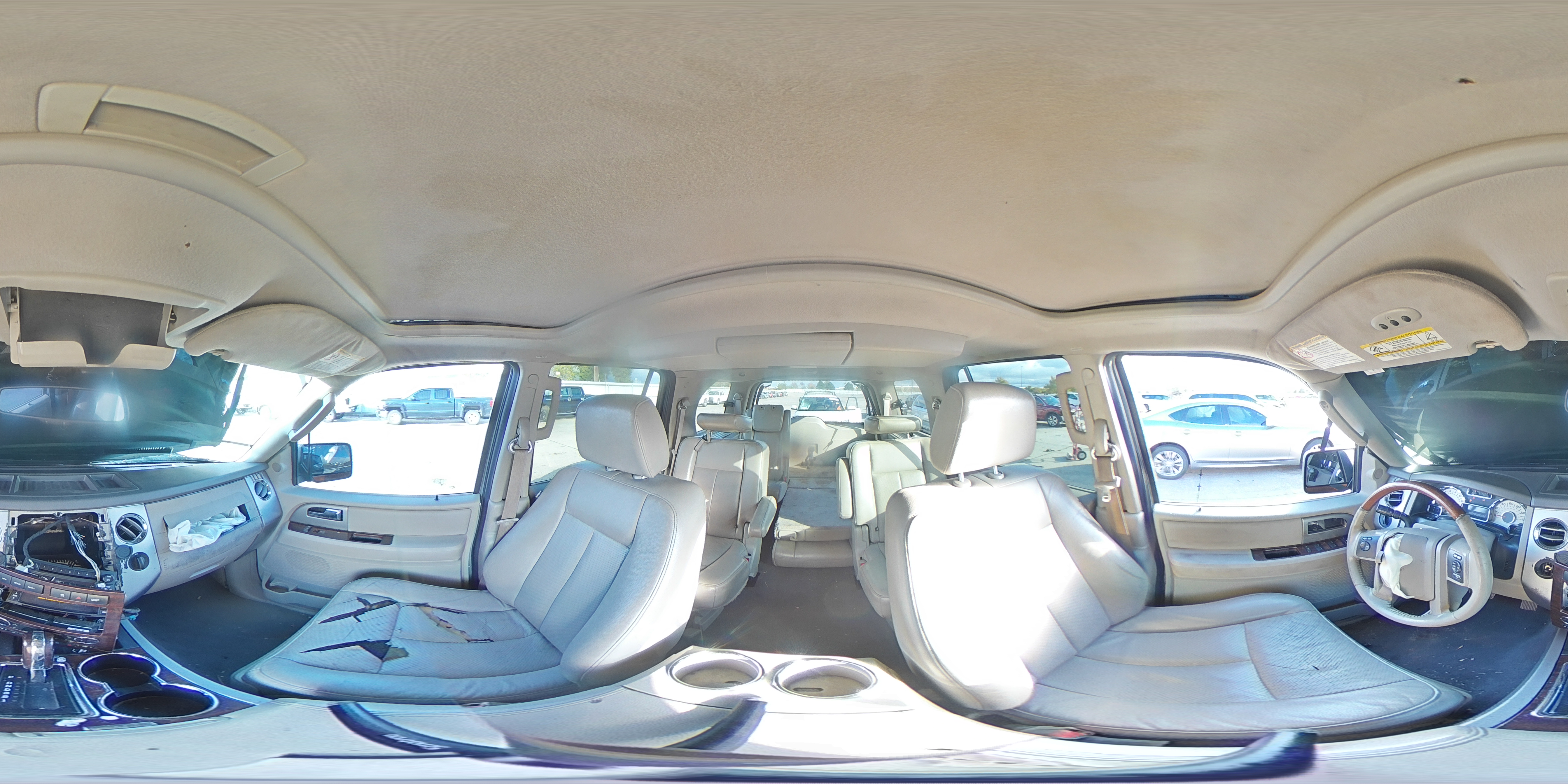 2010 Ford Expedition - Image 13