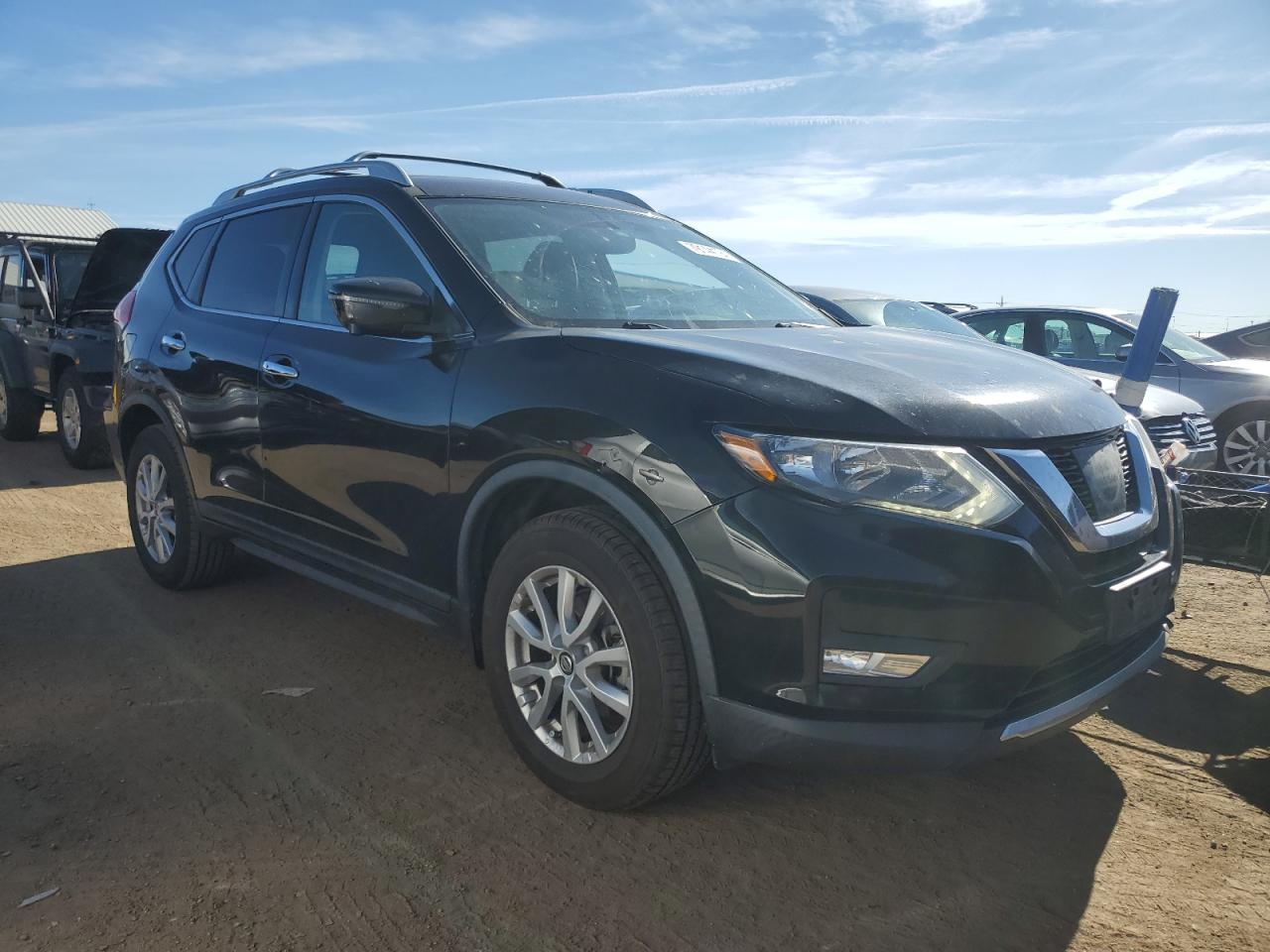 2017 Nissan Rogue - Image 4