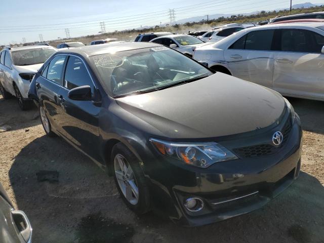 Sedans TOYOTA CAMRY 2012 Granatowy