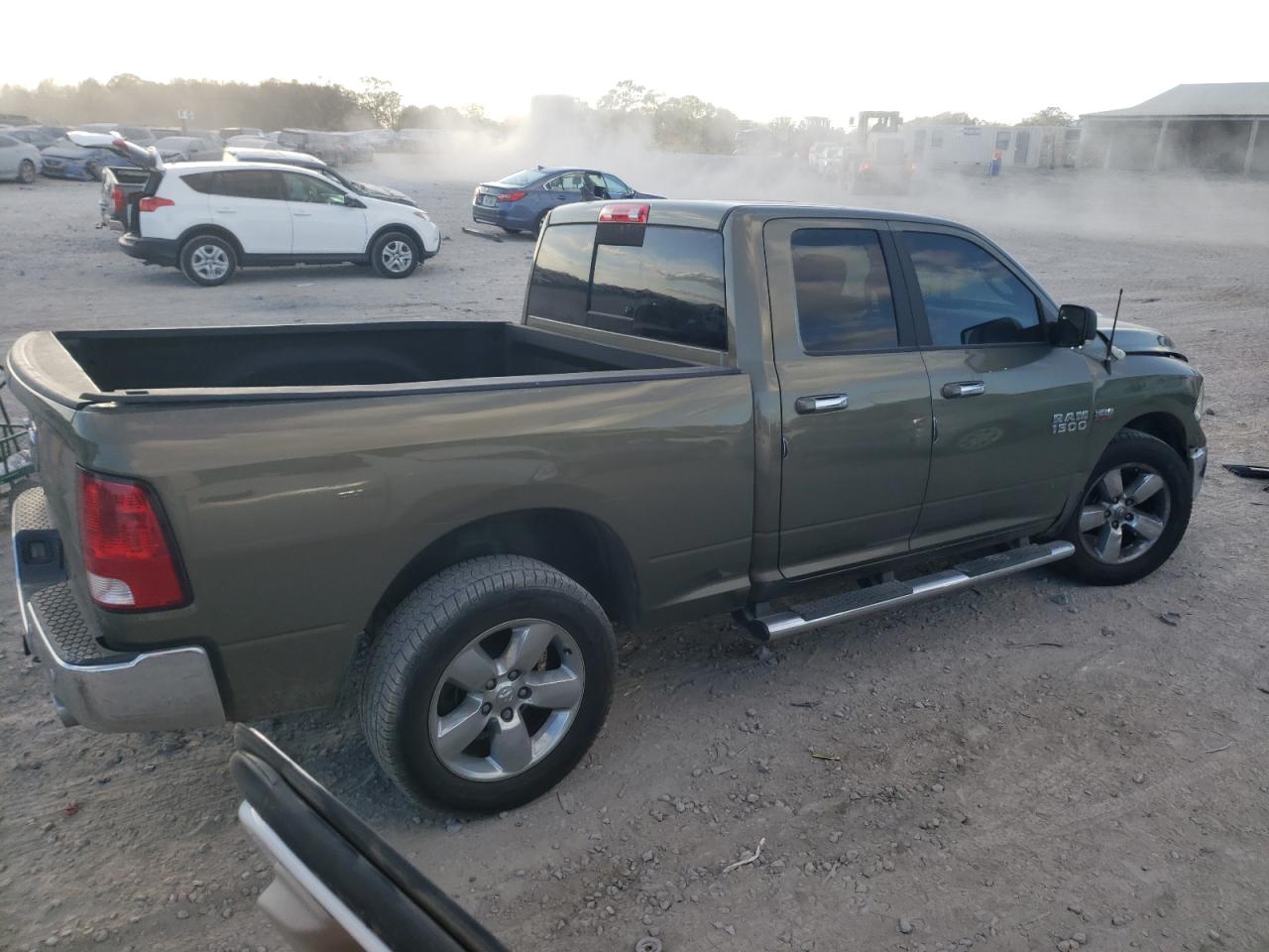 2015 RAM 1500 - Image 3