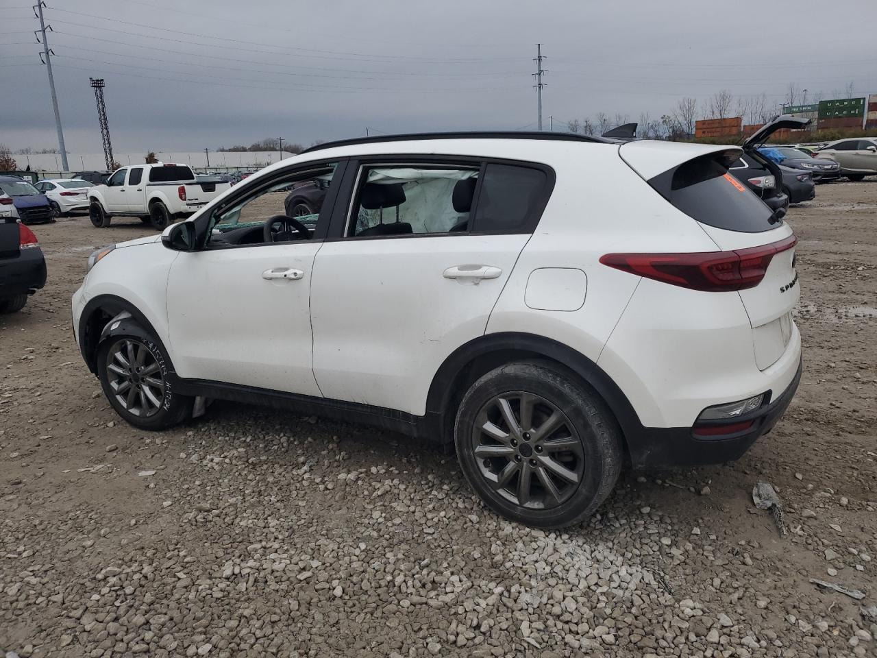 2022 Kia Sportage - Image 2