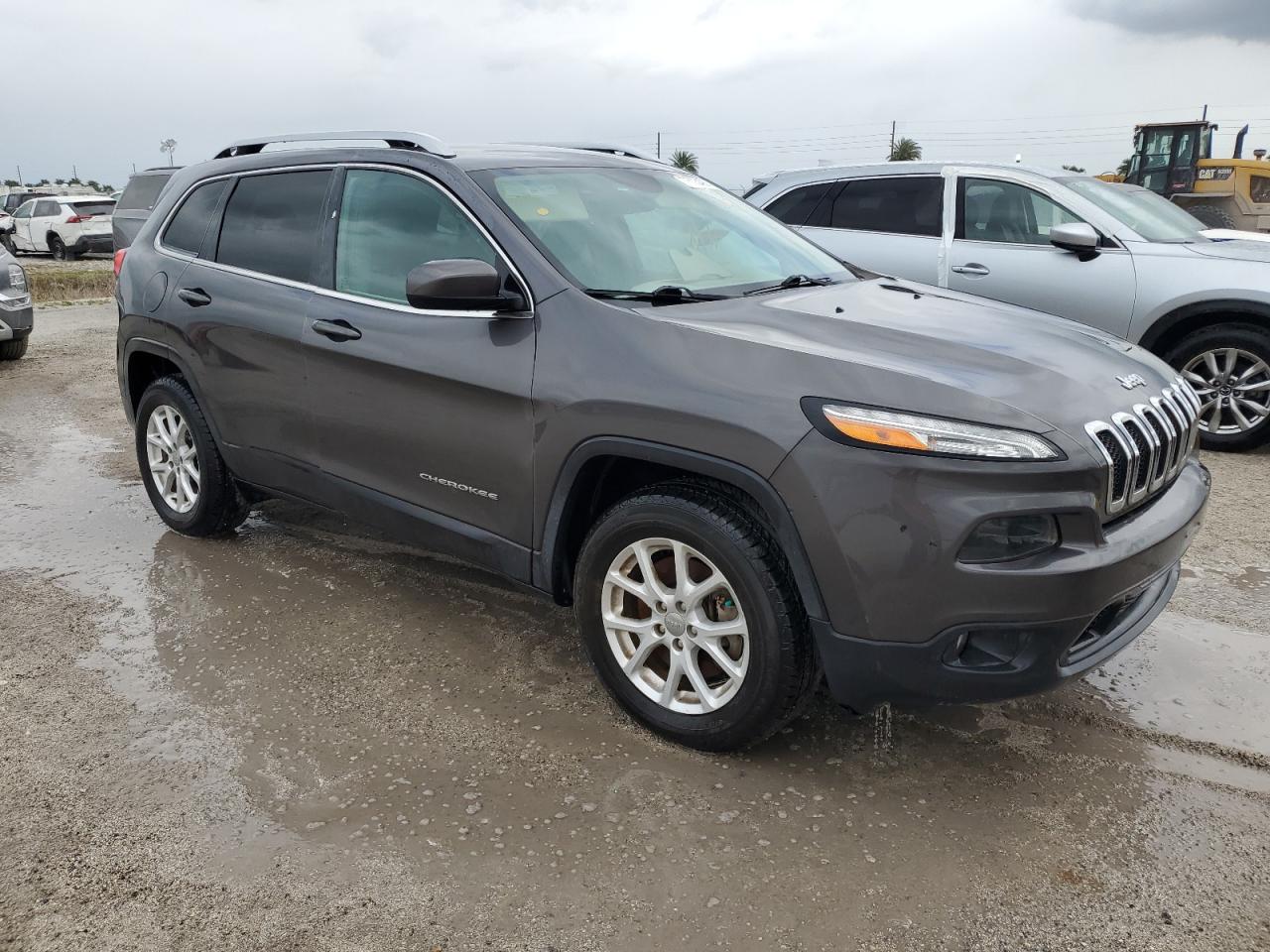 2017 Jeep Grand Cherokee - Image 4
