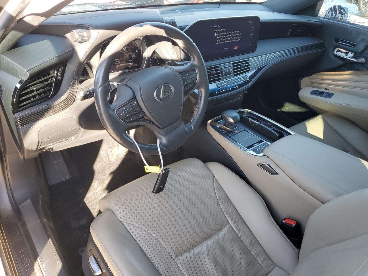 2021 Lexus LS - Image 8