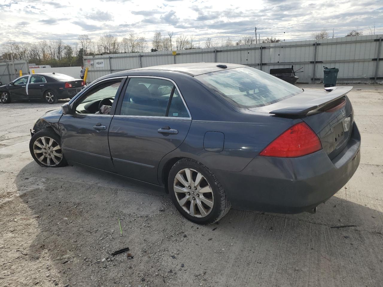 2007 Honda Accord - Image 2