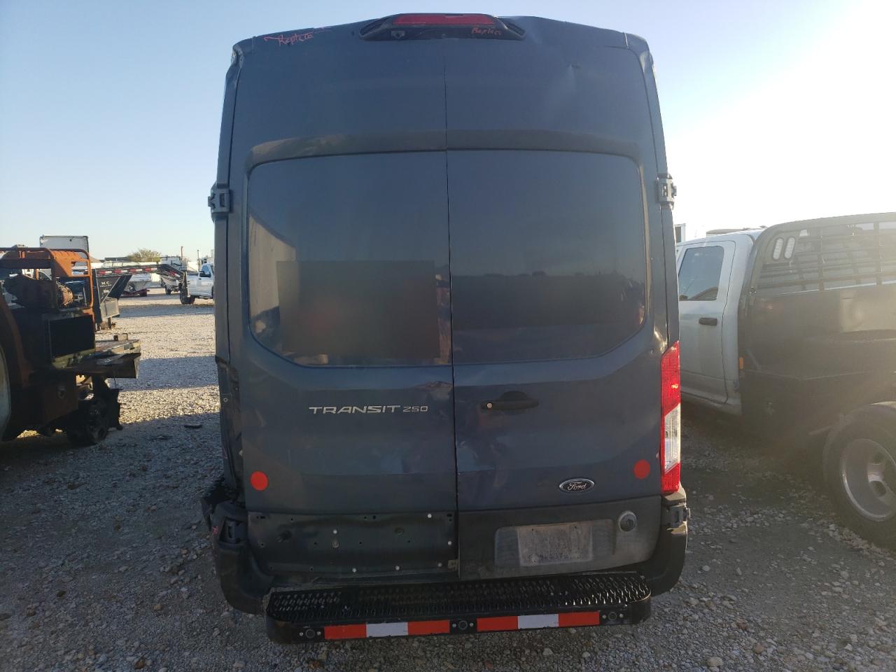 2019 Ford Transit T-250 VIN: 1FTYR3XM4KKB33452 Lot: 74104984