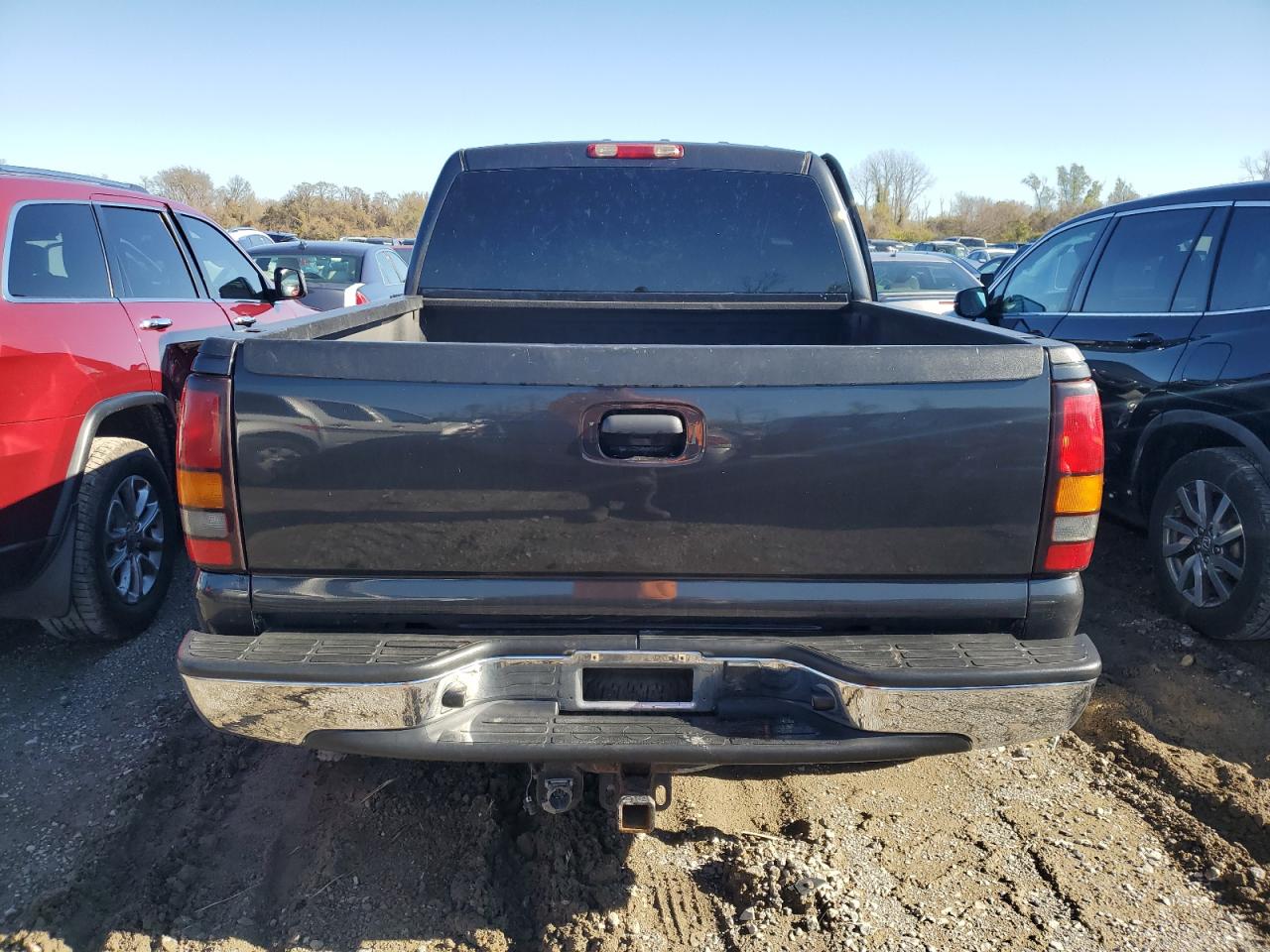 2005 GMC Sierra - Image 6