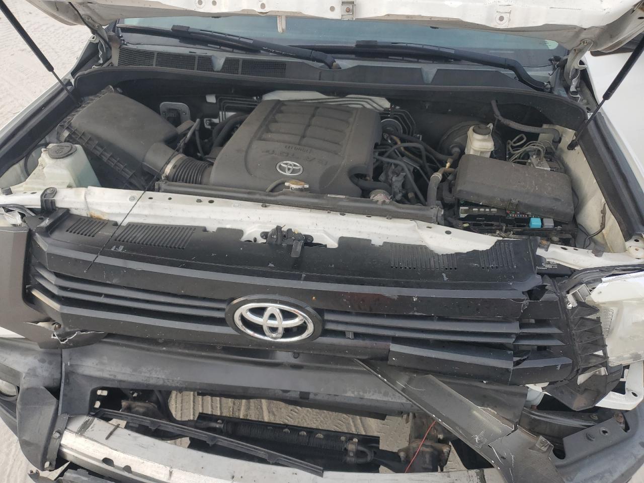 2016 Toyota Tundra - Image 11