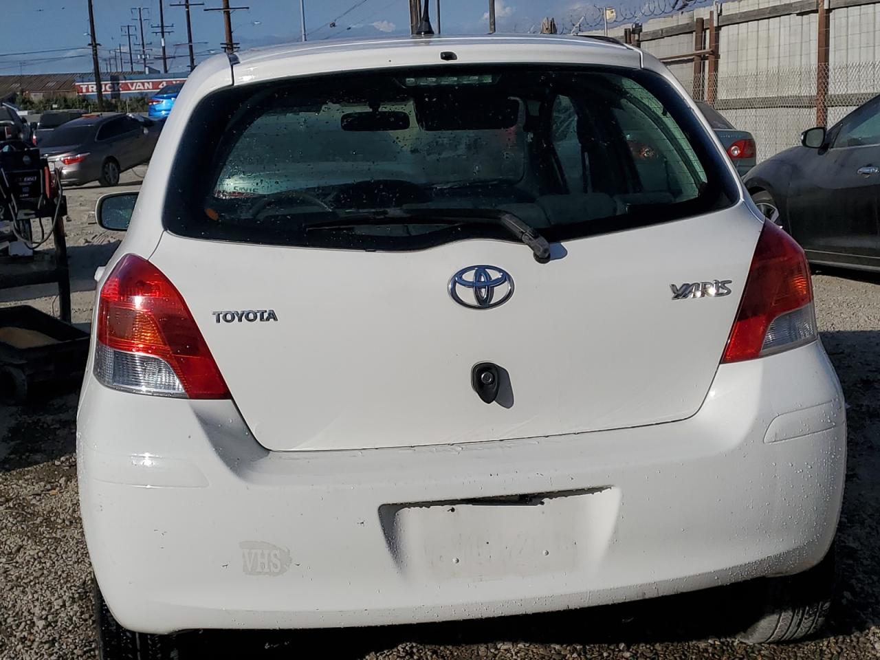 2010 Toyota Yaris VIN: JTDKT4K3XA5284823 Lot: 81181204