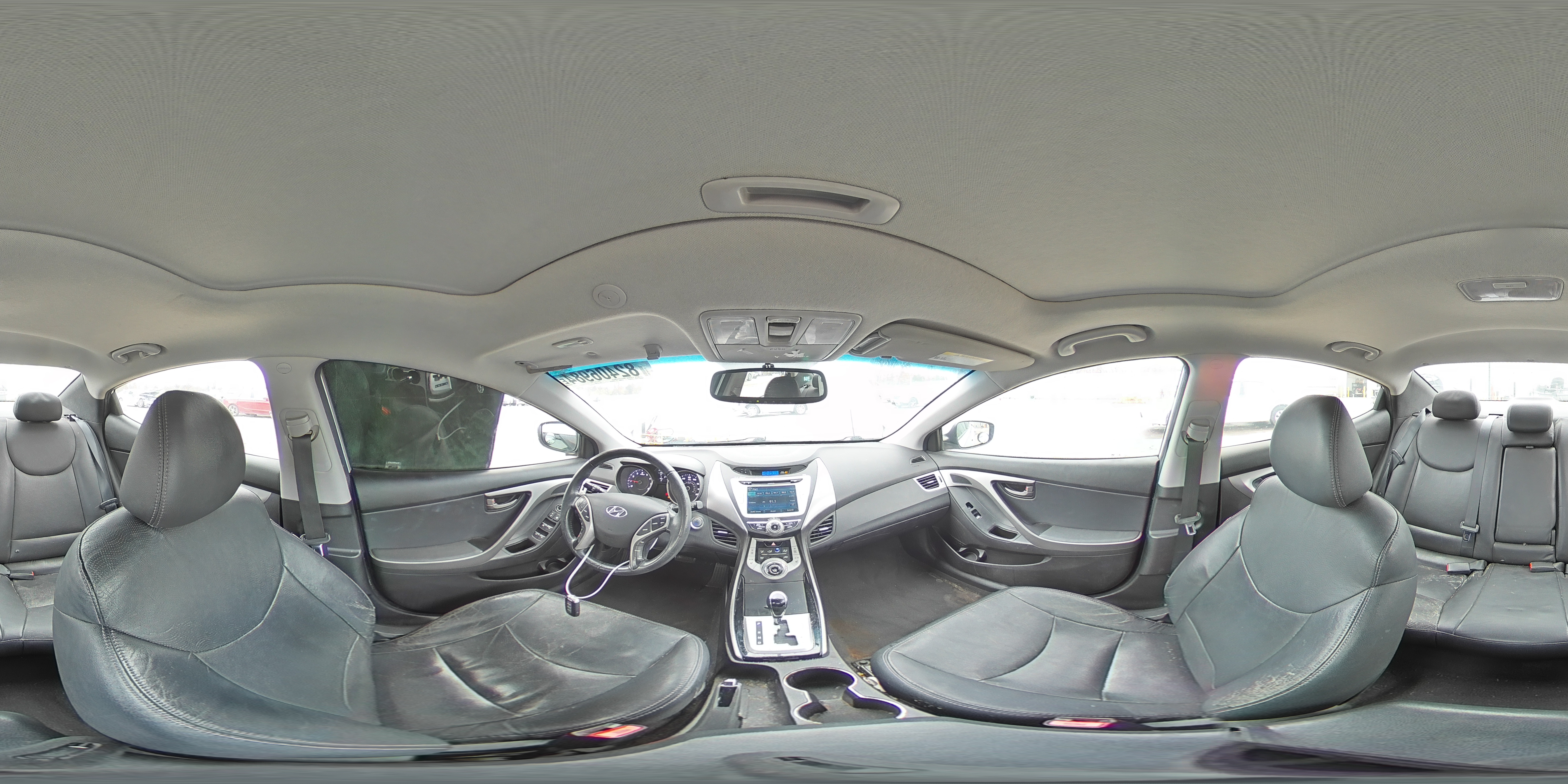2012 Hyundai Elantra - Image 14