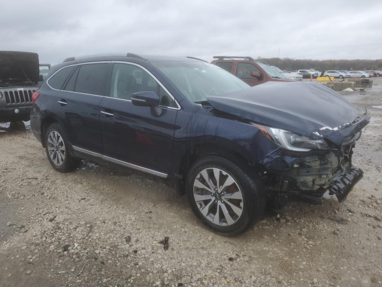2018 Subaru Outback - Image 4