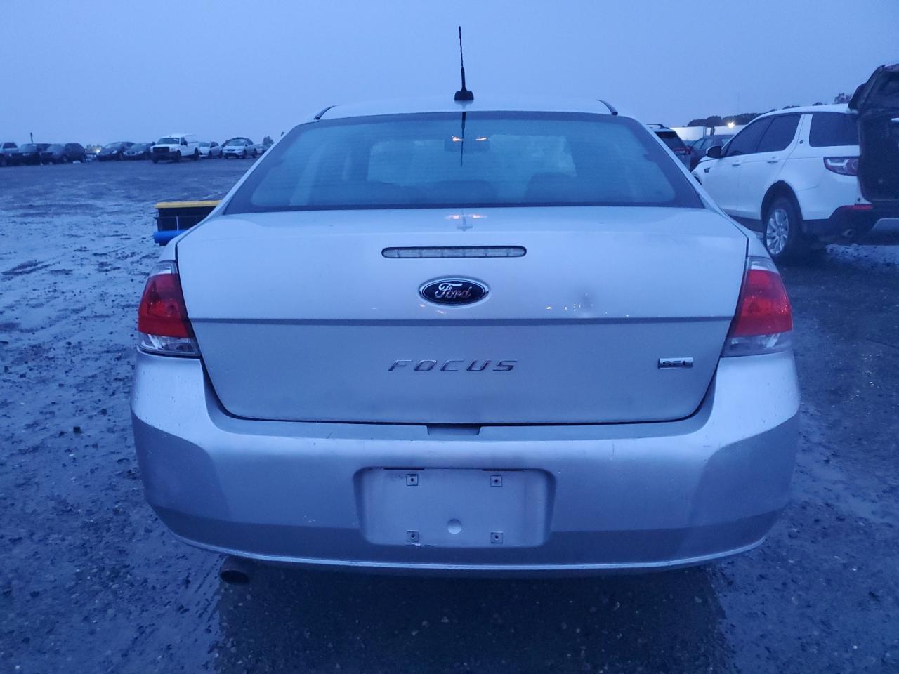 2010 Ford Focus - Image 6