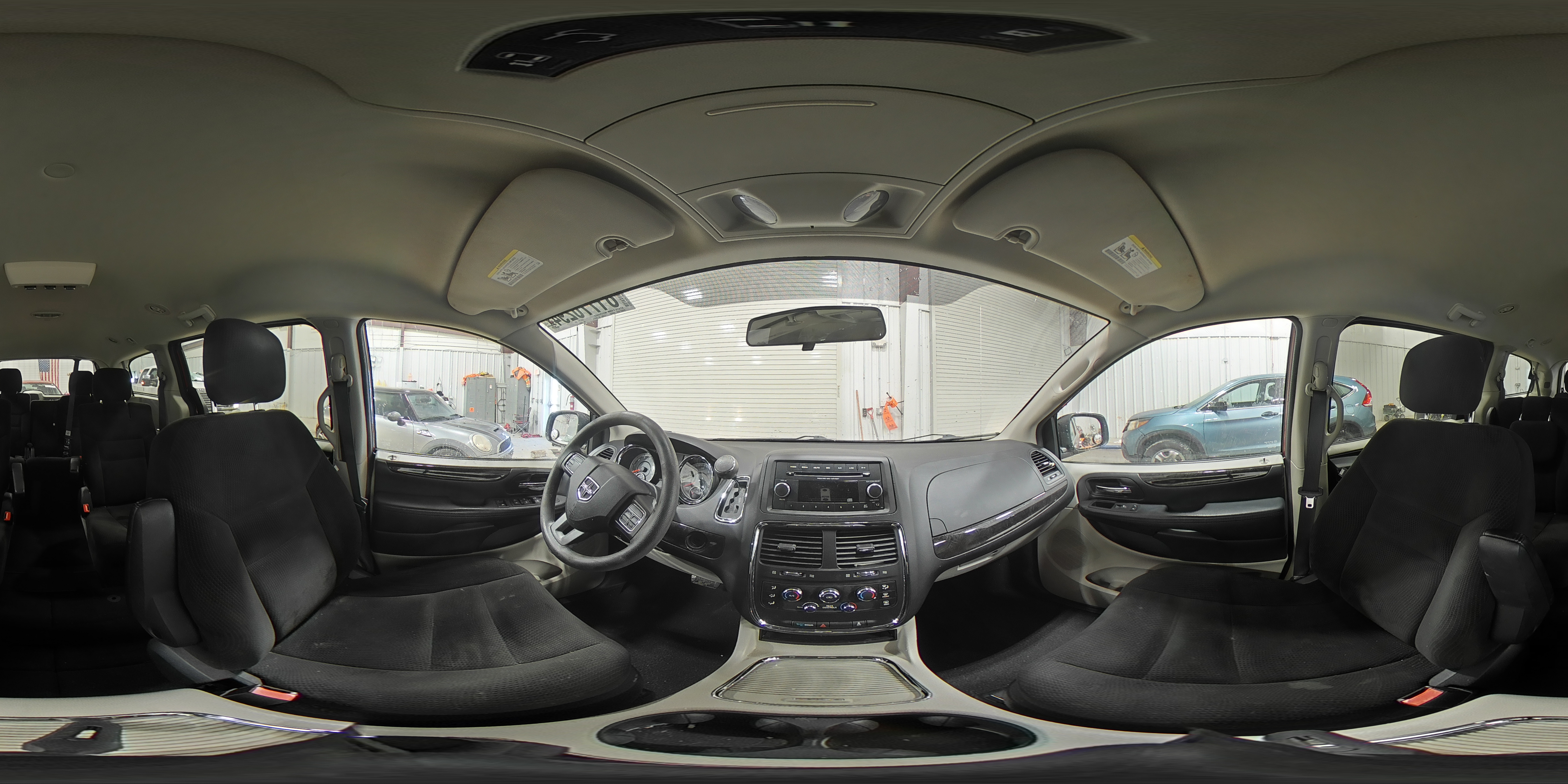 2015 Dodge Caravan - Image 15