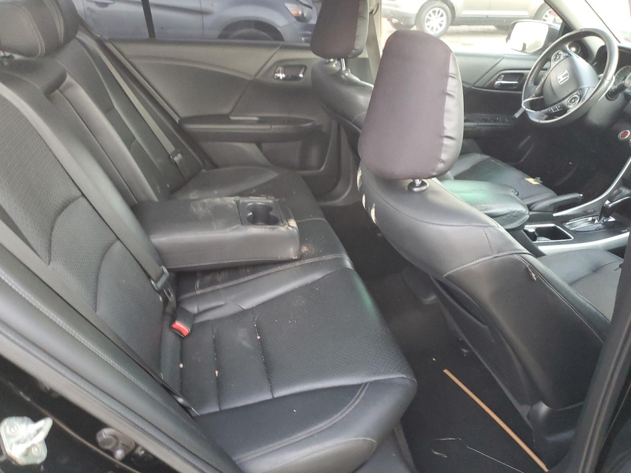 2014 Honda Accord - Image 11