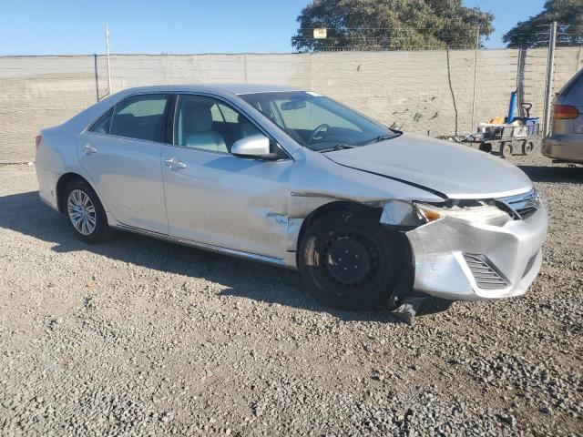  TOYOTA CAMRY 2012 Srebrny