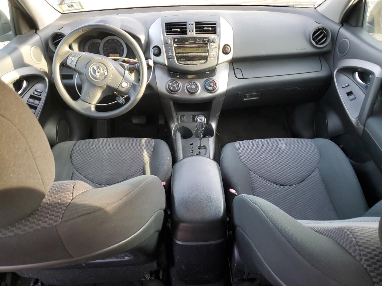 2011 Toyota RAV 4 - Image 8