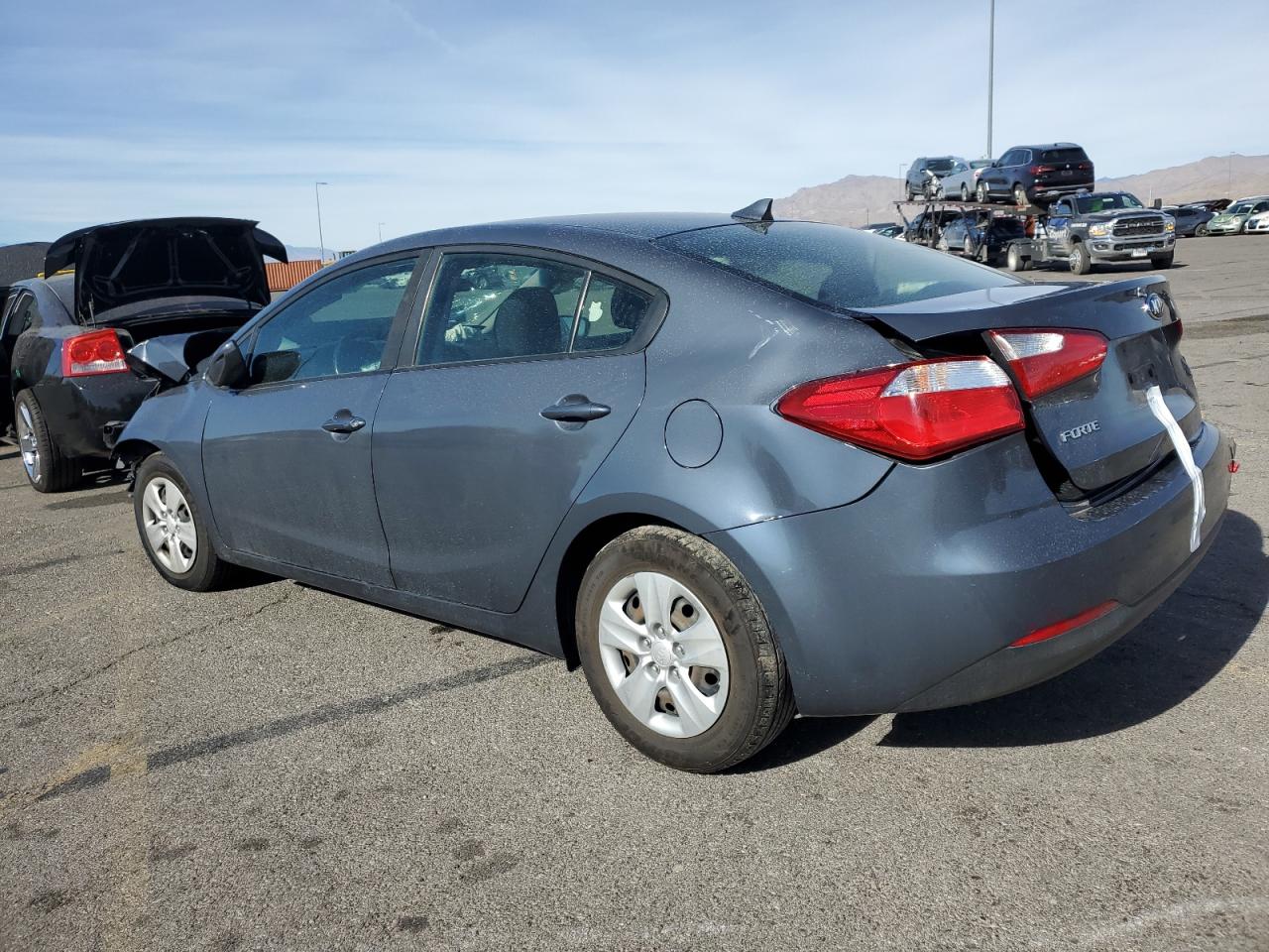 2016 Kia Forte - Image 2