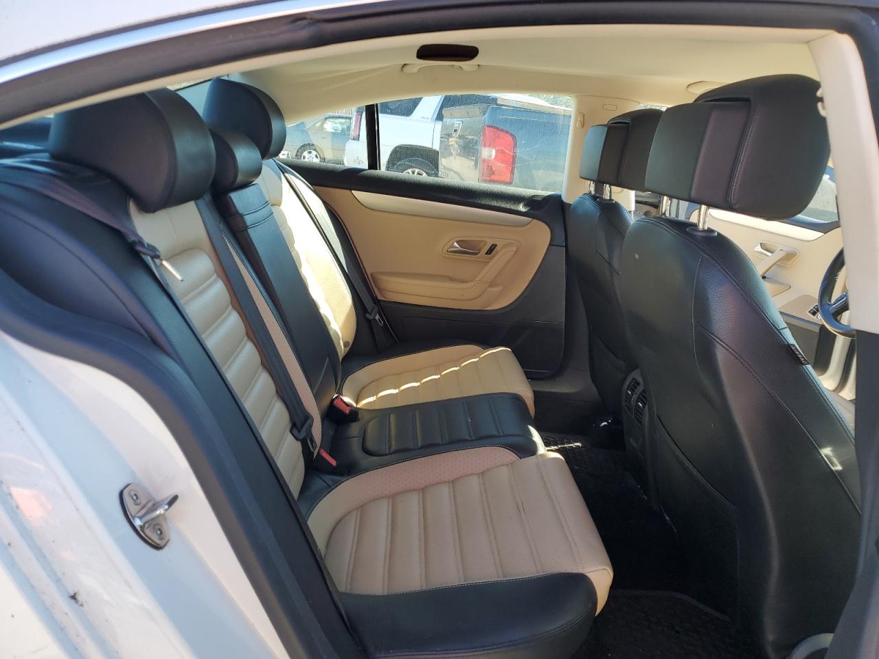 2015 Volkswagen Passat CC - Image 10