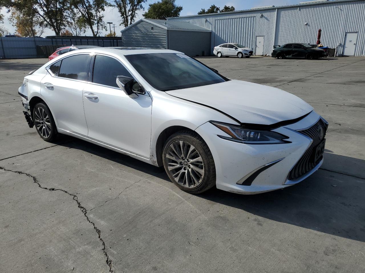 2021 Lexus ES - Image 4