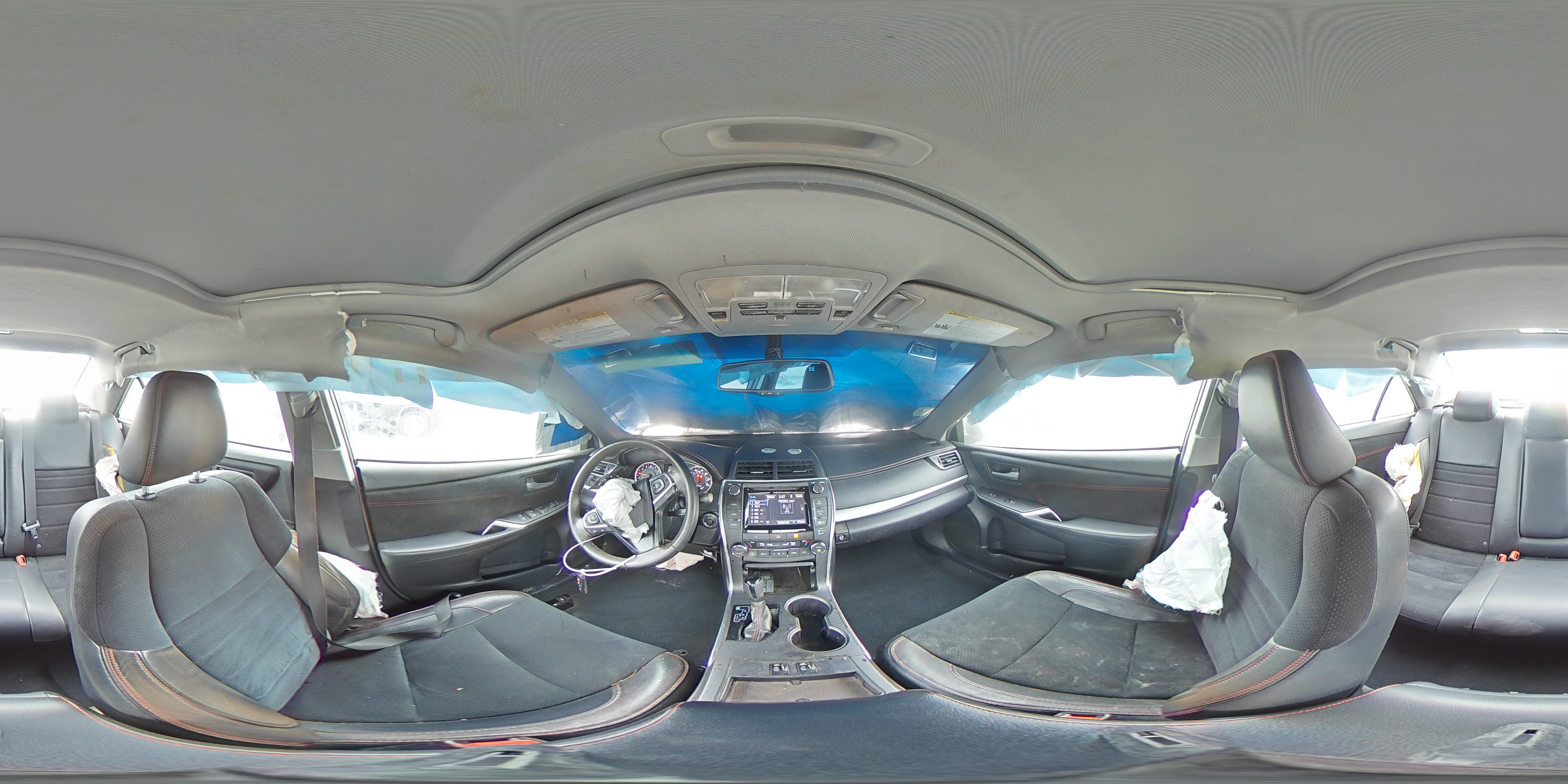 2015 Toyota Camry - Image 14