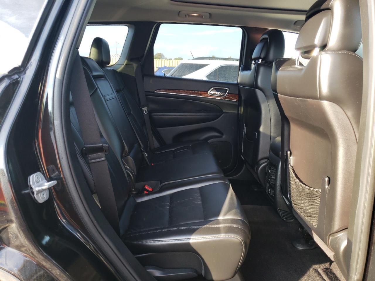 2011 Jeep Grand Cherokee - Image 11