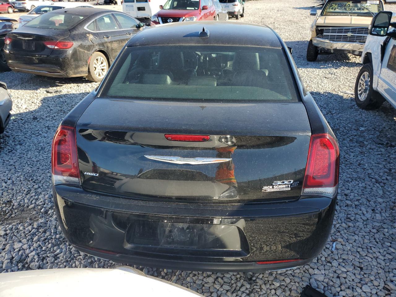 2015 Chrysler 300 - Image 6